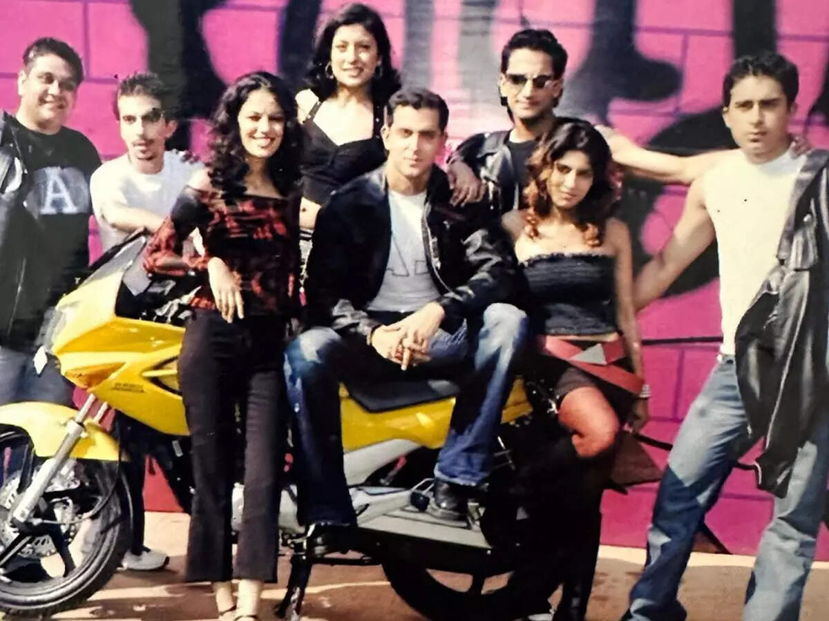 Roadies 1: Rannvijay Singha shares unseen pictures with Hrithik Roshan