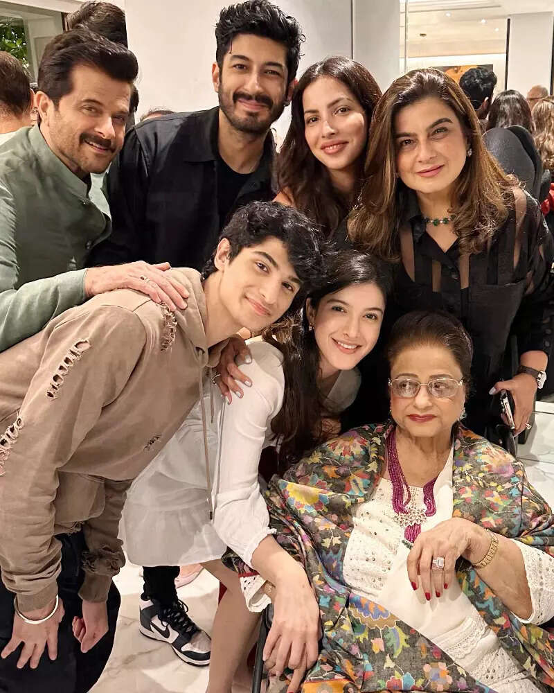 Anil Kapoor, Shanaya Kapoor, Arjun Kapoor and other Kapoor clan gathers to celebrate Nirmal Kapoor’s birthday