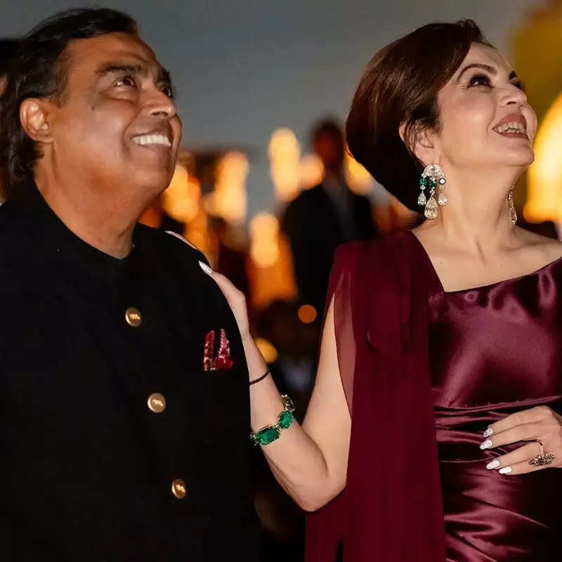 Glamour galore: Kareena Kapoor-Saif Ali Khan, Dhoni-Sakshi join A-list celebrities at Anant Ambani-Radhika Merchant's lavish cocktail night
