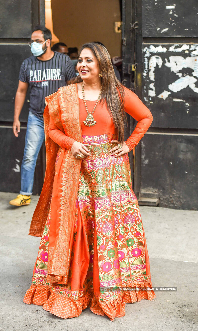 Super Dancer Chapter 4: On the sets