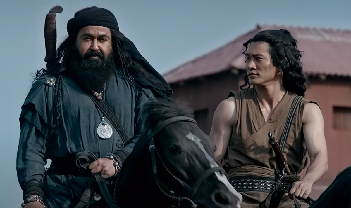 Interesting stills from Mohanlal starrer 'Marakkar Arabikadalinte Simham'
