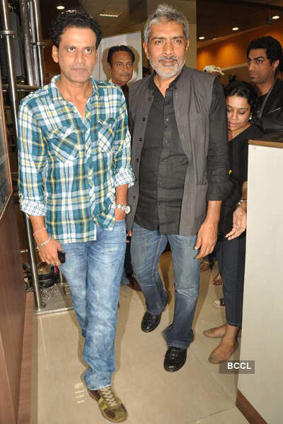 Manoj, Prakash Jha promote 'Aarakshan'