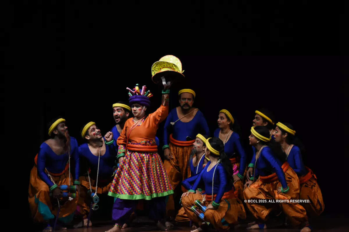 Kisse Sujh Bujh Ke: A play