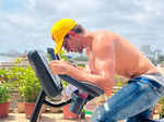 Hrithik Roshan pulls a muscle, pens note on 'true strength'