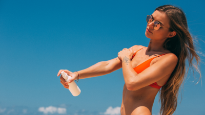 Best Sunscreen Sprays For Necessary Reapplication & Advanced Protection
