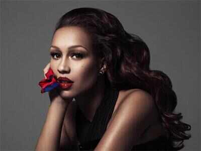 Rebecca Ferguson joins Hugh Jackman in 'The Greatest Showman'