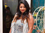 Socialites bond over coffee