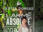 Grand Finale LFW '17: Kareena steals the show as showstopper for Anita Dongre!
