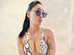 Sofia Hayat teases fans with bewitching pictures from her beach vacation